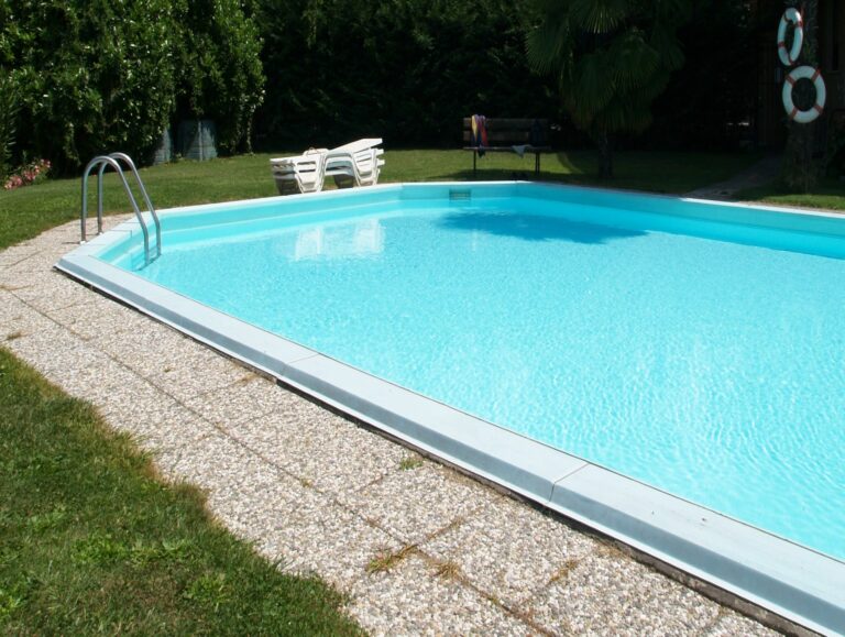 Swimming Pool Cleaning Service