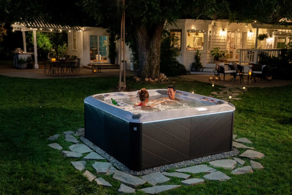 880 series optima spa couple