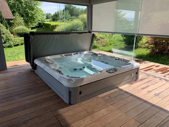 hot tub enclosure - retractable privacy screens
