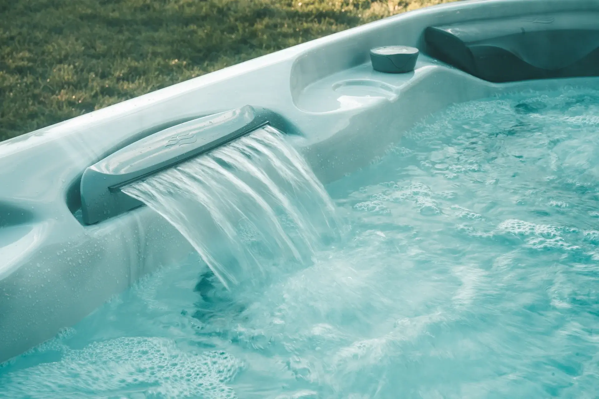 evb7633 1920x1280 sundance spas